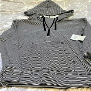 Croft & Barrow Black and White Striped Top